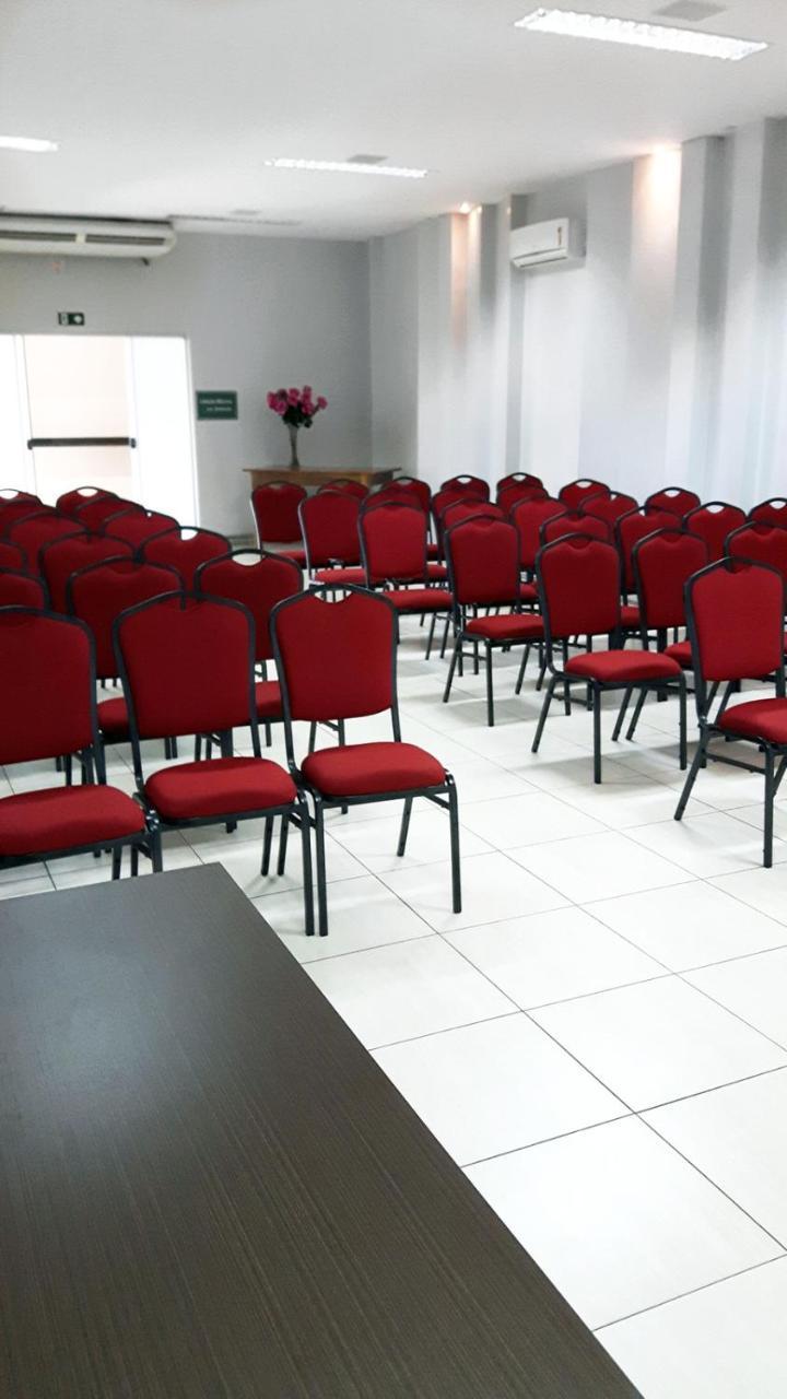 Hotel Executivo Araguaína Buitenkant foto