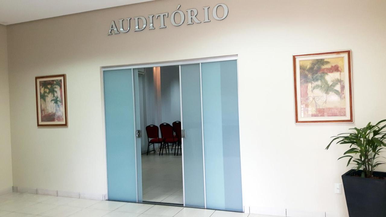 Hotel Executivo Araguaína Buitenkant foto